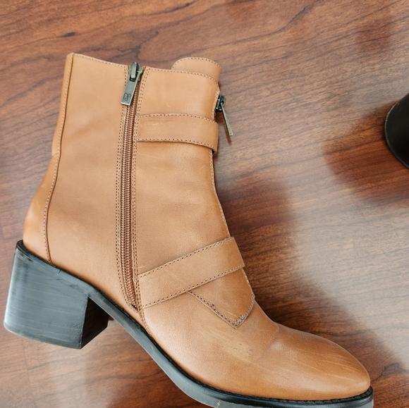 Donald J. Pliner Tan Dusten Leather Buckle Booties. - Picture 3 of 6